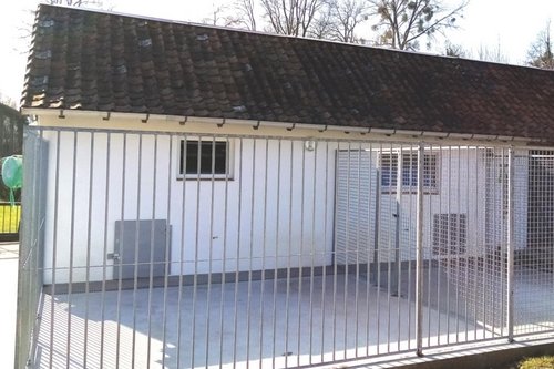 Pension extérieur chien